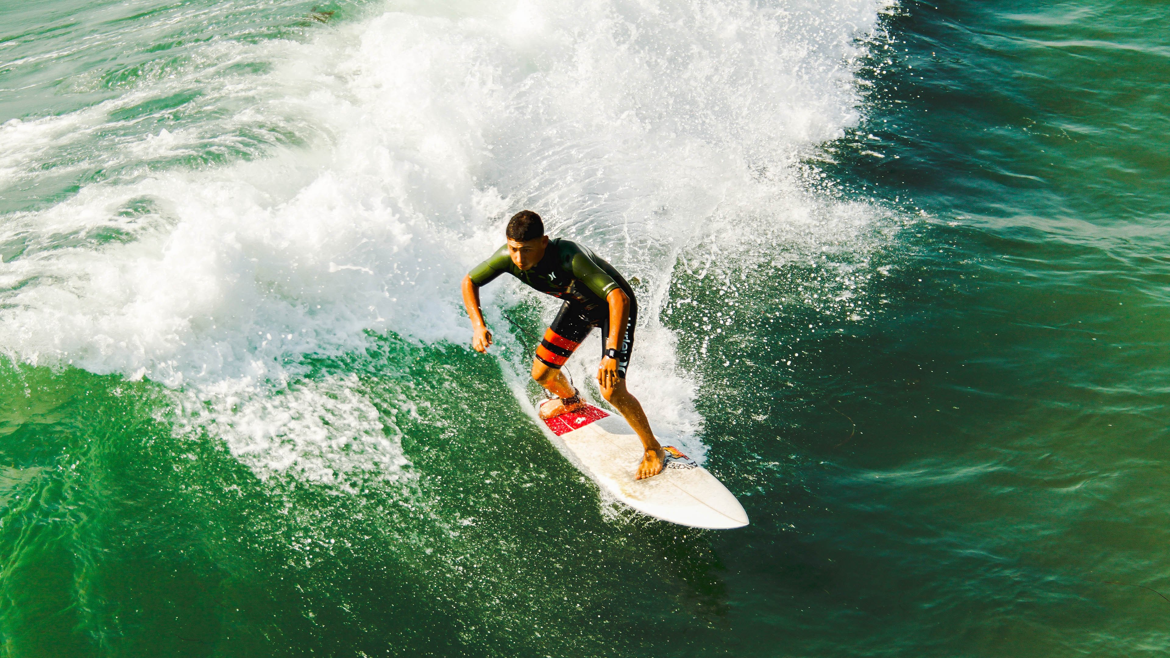 KAIYUN 中国大陆-广东队通过高位挡拆频繁制造得分机会，广东队战术集锦
